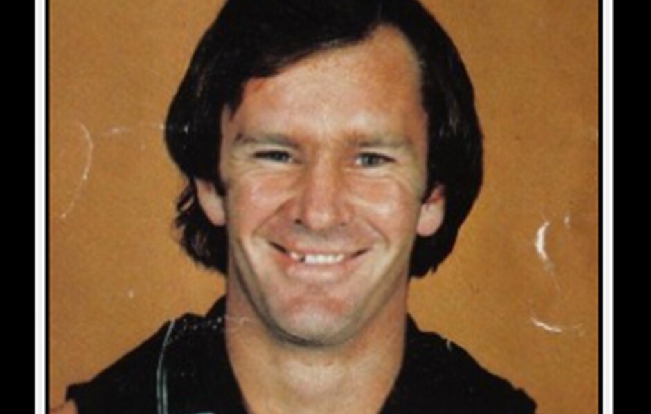 RussOhlsenHORIZ.png Russell Ohlsen - Collingwood Magpies